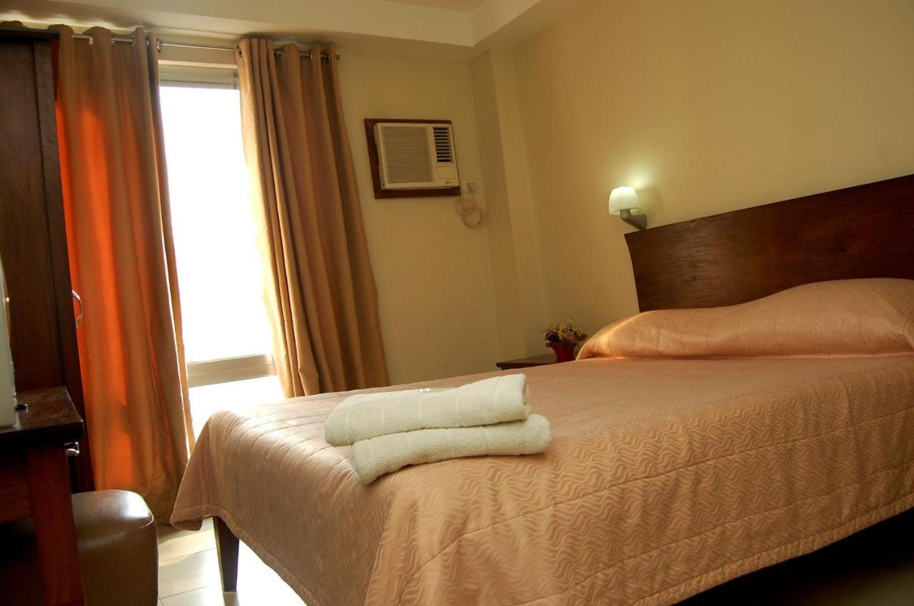Isabel Suites Laoag Rom bilde
