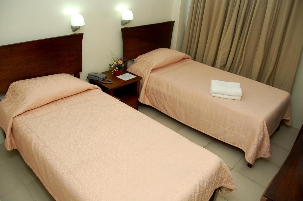 Isabel Suites Laoag Rom bilde