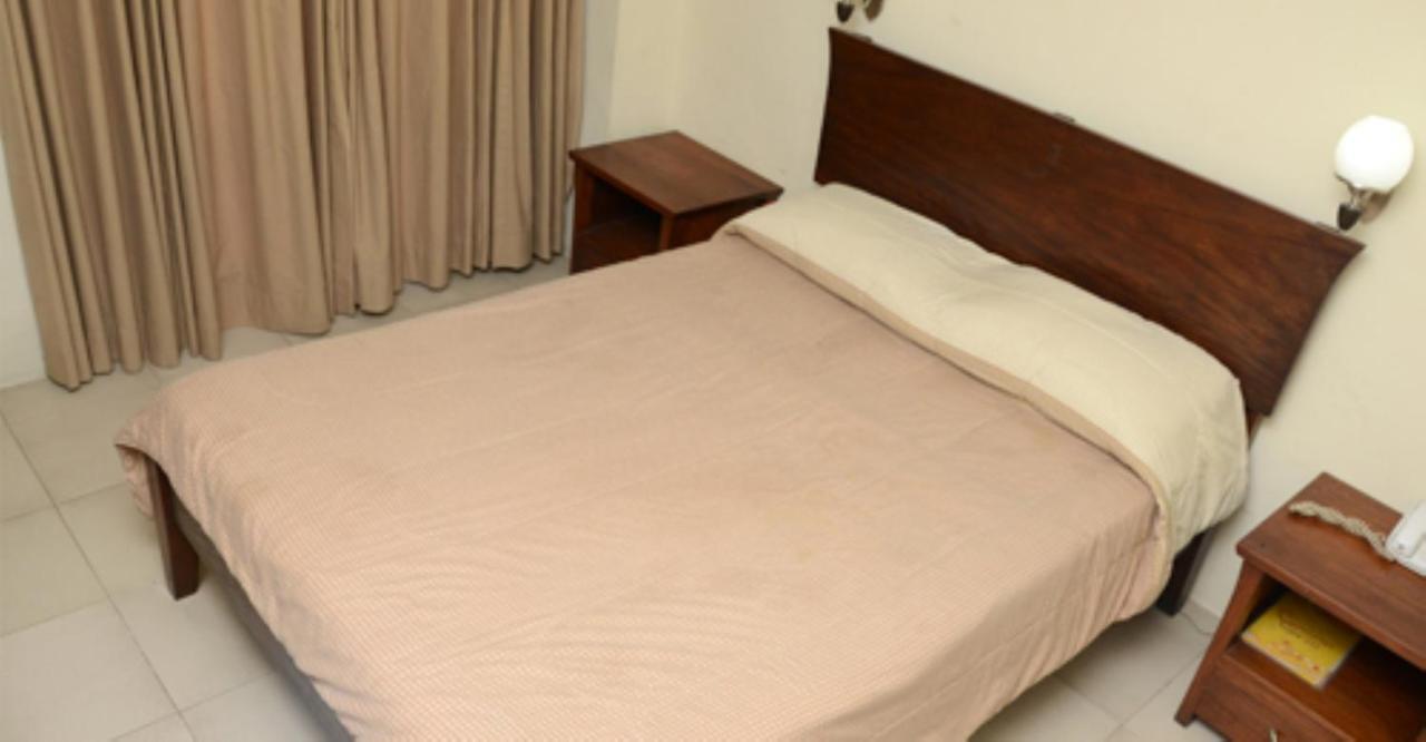 Isabel Suites Laoag Rom bilde